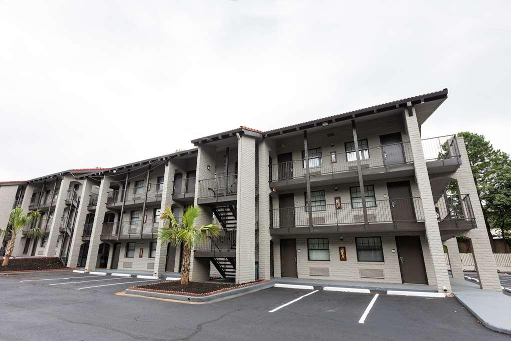 Bhagat Hotels Stone Mountain Atlanta BW Signature Collection Tucker Exterior photo